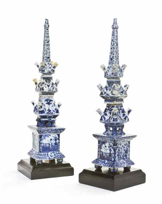 Appraisal: A Pair of Chinese Export Porcelain Tulip Vases of obelisk