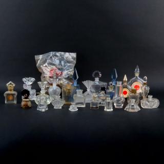 Appraisal: Huge Collection of Vintage Perfume Bottles Includes several Guerilain Shalimar