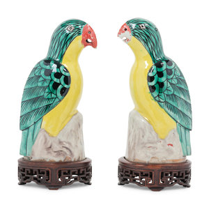 Appraisal: A Pair of Chinese Export Porcelain Parrots Late th Early