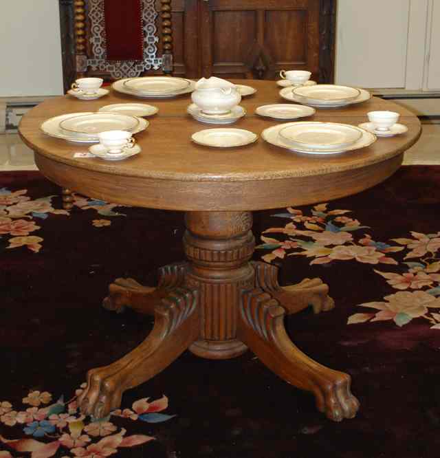 Appraisal: ROUND OAK PEDESTAL DINING TABLE American late th century the