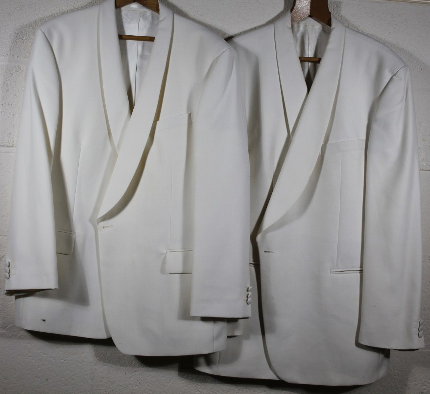 Appraisal: A gentleman's single breasted dinner jacket in white and another