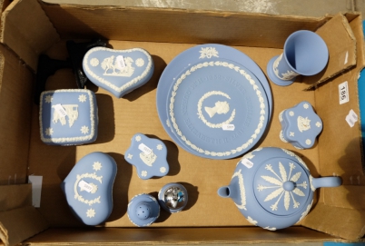 Appraisal: A good collection of Wedgwood jasperware to include commemorative plates