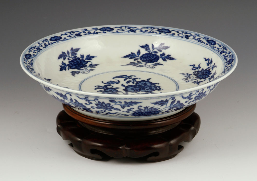 Appraisal: - Qing Dynasty Chinese Blue and White Plate Porcelain Qing