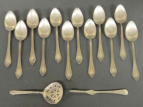 Appraisal: Twelve sterling silver spoons monogrammed EMJ nut pick and sm