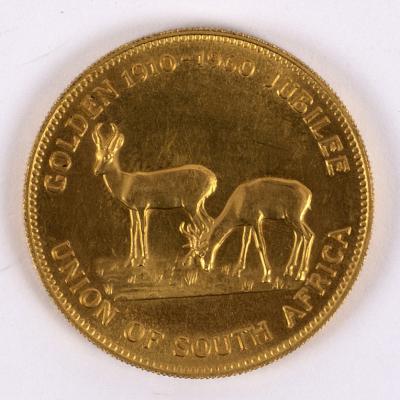 Appraisal: A South African gold presentation medallion standard from the Transvaal