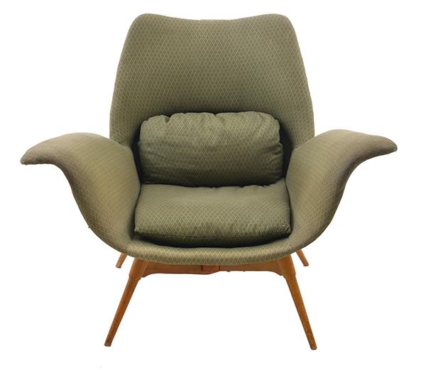 Appraisal: A GRANT FEATHERSTON ELEANOR CONTOUR CHAIR c s Australia Stamped