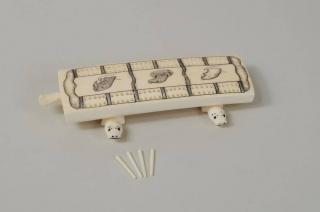 Appraisal: Small Inuit Scrimshaw Marine Ivory Cribbage Board Small Inuit scrimshaw