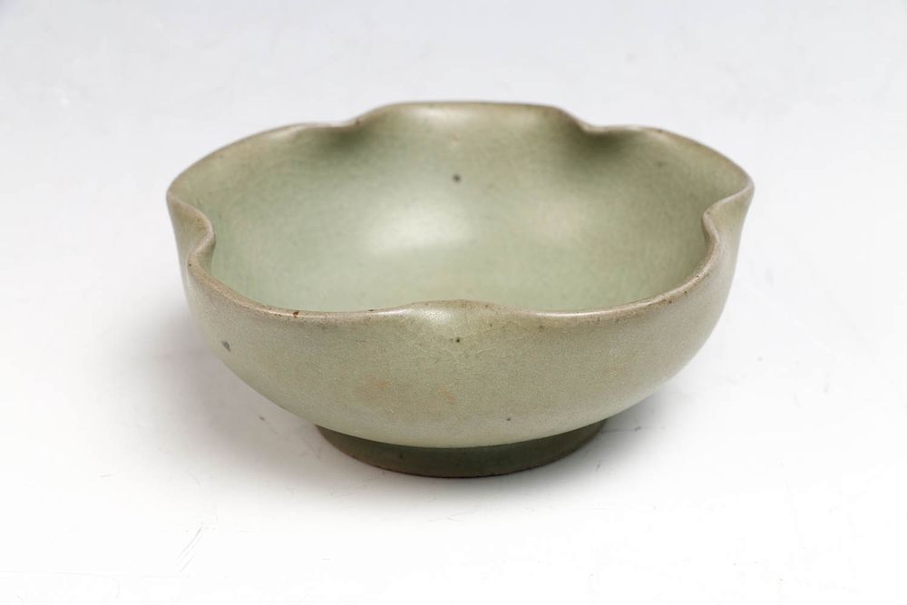 Appraisal: CHINESE YAOZHOU CELADON GLAZE FOLIATE RIM BOWL SONG DYNASTY with