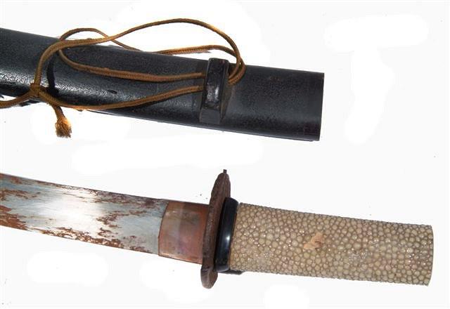 Appraisal: A JAPANESE TANTO th century with shagreen handle blade