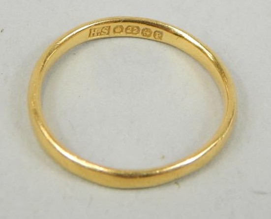 Appraisal: A ct gold wedding band g