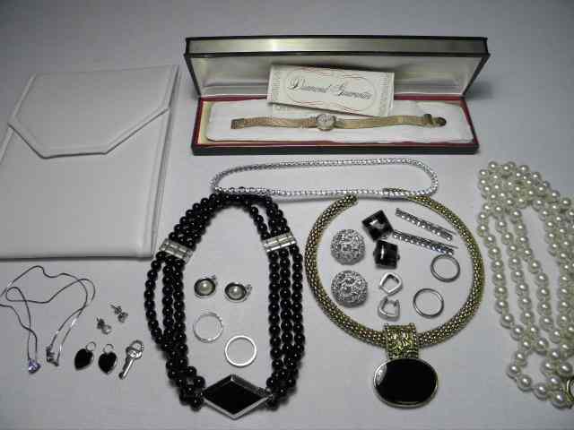 Appraisal: Lot of assorted ladies costume jewelry Includes sterling silver gold