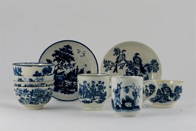 Appraisal: Eighteenth century blue and white teawares including Worcester and Caughley