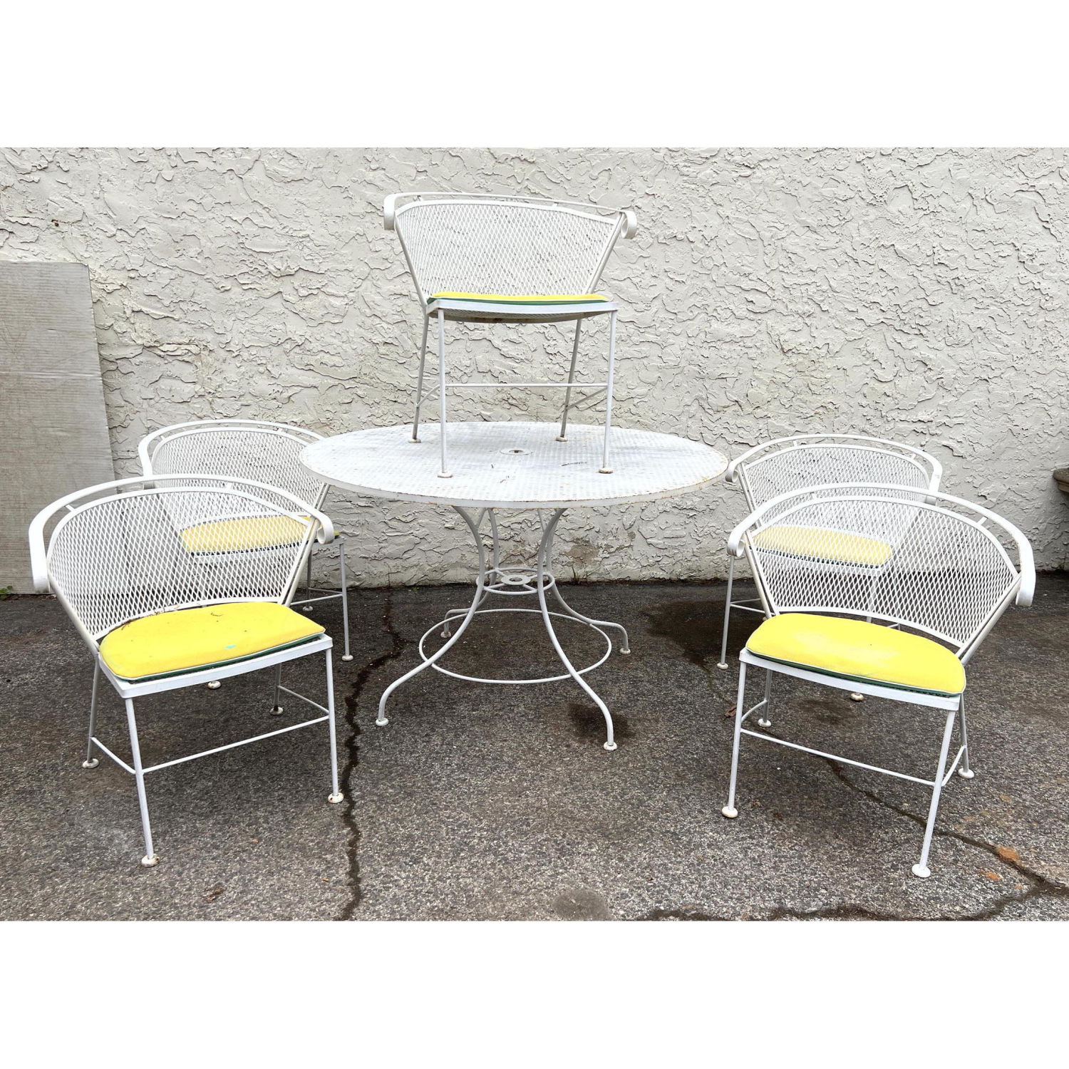 Appraisal: pc Vintage Iron Outdoor Patio Dining Set Chairs and a