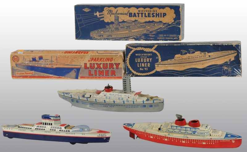 Appraisal: Lot of Tin Litho Boat Toys Description American Includes one