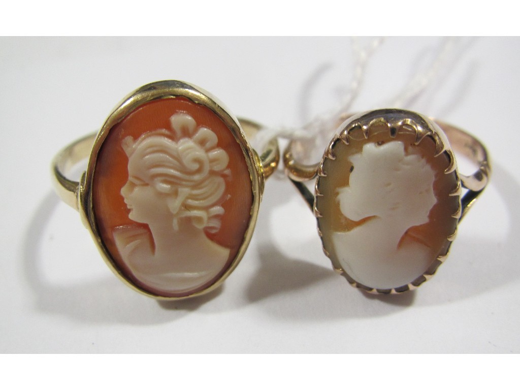 Appraisal: Two ct gold mounted cameo rings