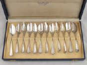 Appraisal: A boxed set of twelve Italian silver tea spoons marked