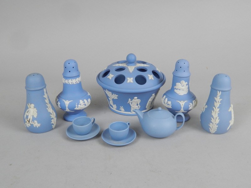 Appraisal: Various items of Wedgwood blue Jasperware to include a miniature