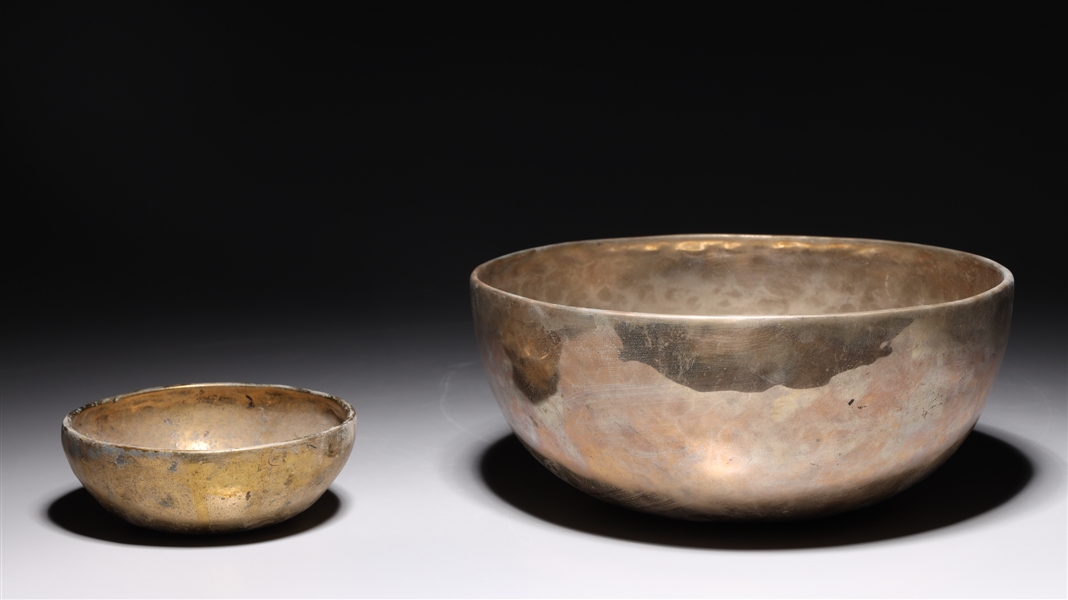 Appraisal: Two antique Indian bronze bowls of different sizes the larger