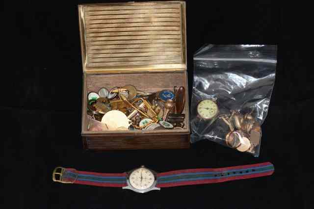 Appraisal: A SMALL QUANTITY OF GOLD to include two gold watches