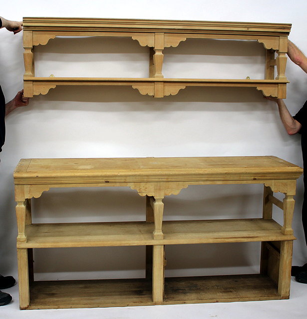 Appraisal: AN OLD PINE KITCHEN DRESSER with hanging shelf above a