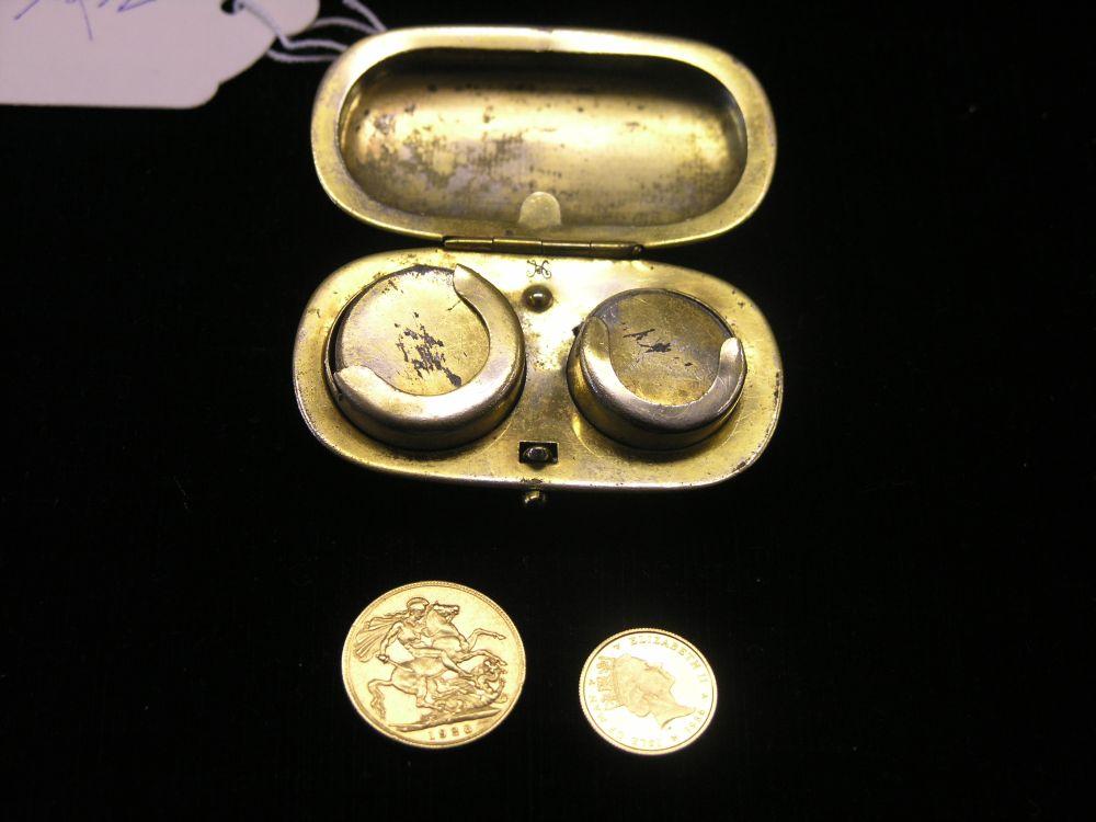 Appraisal: A gold sovereign an Isle of Man gold coin both