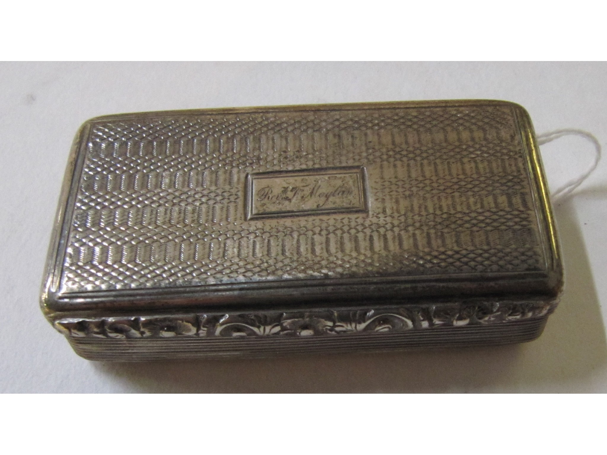 Appraisal: A silver snuff box Birmingham