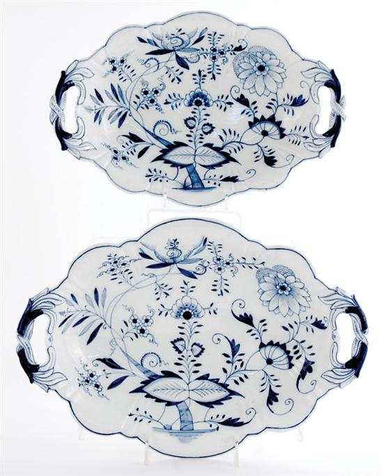 Appraisal: Meissen porcelain oval serving dishes Blue Onion pattern with scalloped