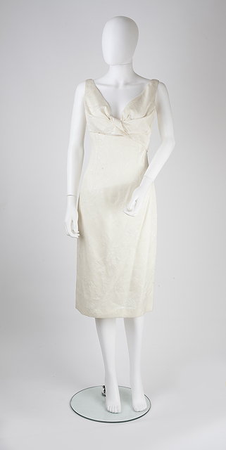 Appraisal: An Alexander McQueen cream occasional dress floral silk blend deep