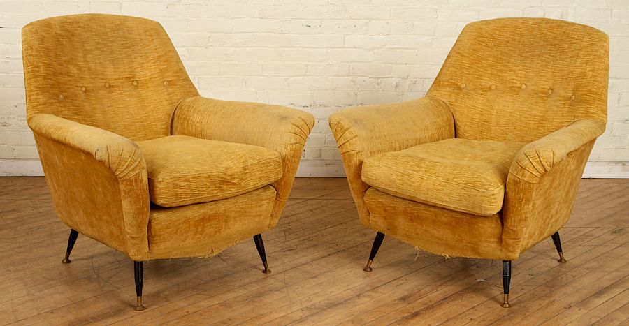 Appraisal: PAIR OF ITALIAN UPHOLSTERED ARM CHAIRS C A pair of