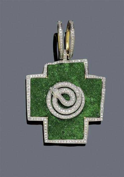 Appraisal: UVAROVITE AND BRILLIANT-CUT DIAMOND PENDANT Yellow gold Large asymmetrical cross