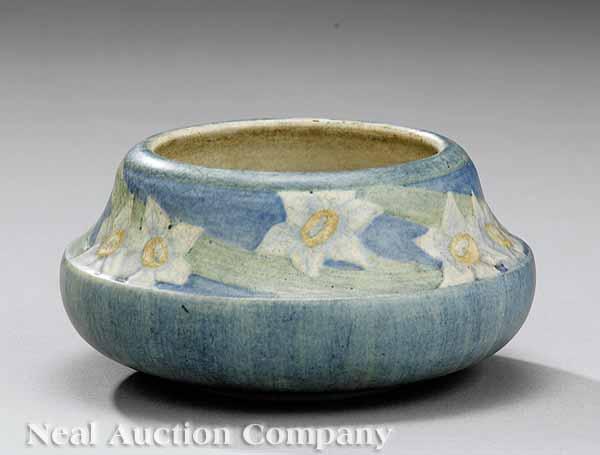 Appraisal: A Newcomb College Art Pottery Matte Glaze Bowl decorated by