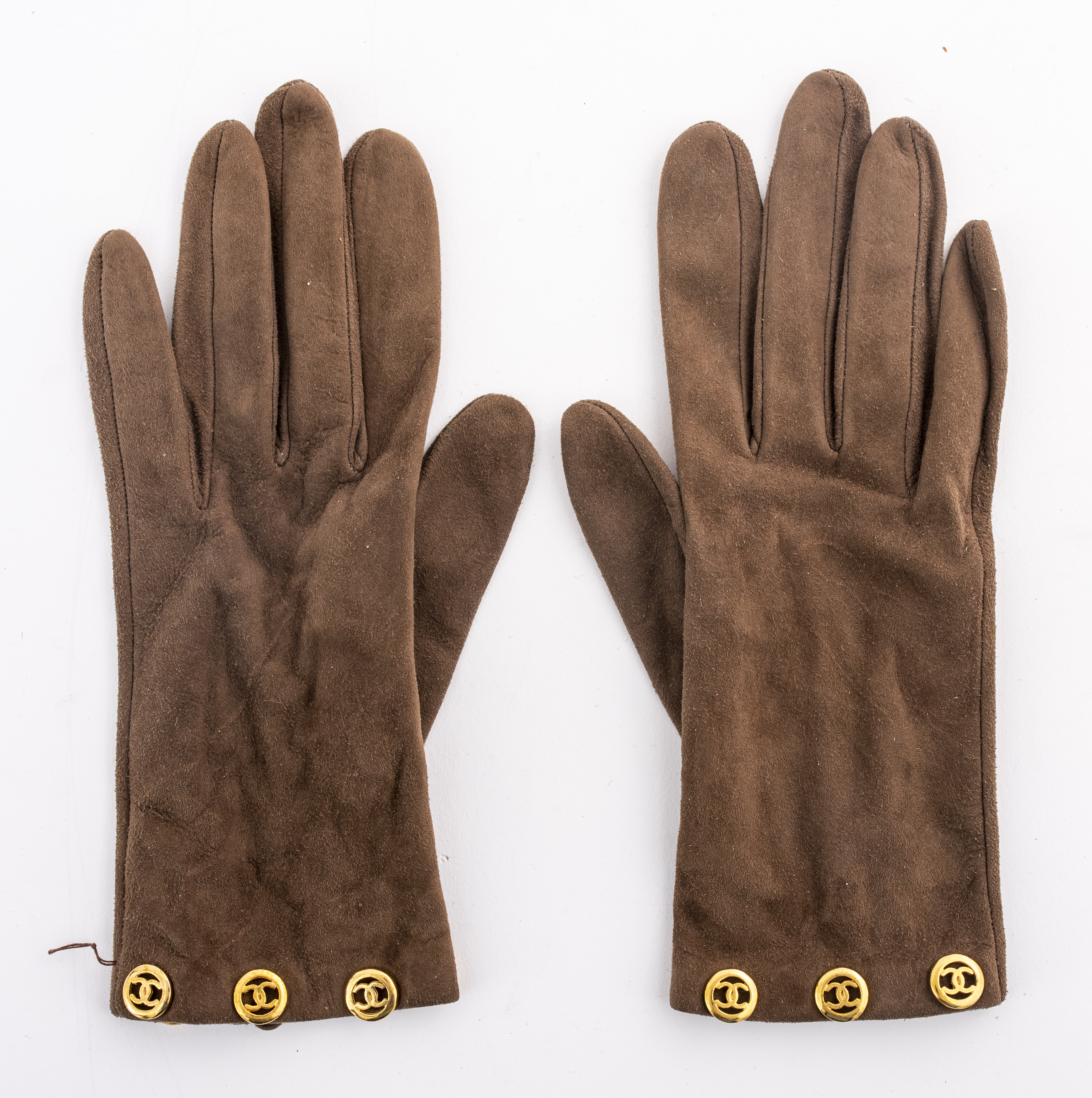 Appraisal: CHANEL VINTAGE BROWN KID LEATHER GLOVES Chanel brown kid leather