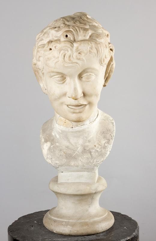 Appraisal: A Roman marble head A Roman marble head of a