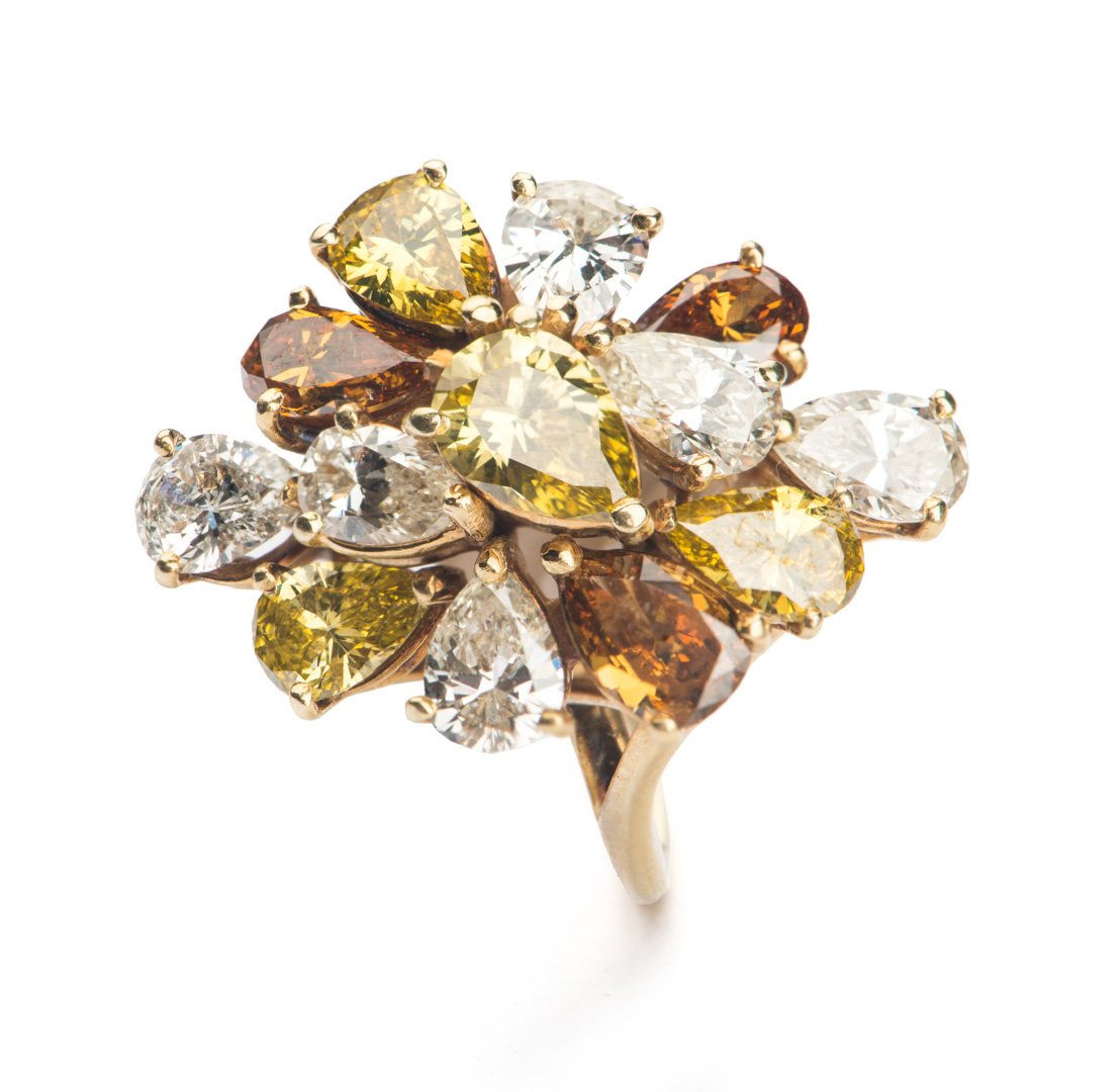 Appraisal: Lady's K gold and diamond ring containing pear-shaped natural colored