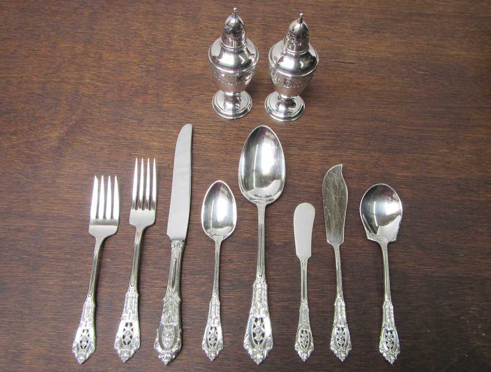 Appraisal: WALLACE ROSE POINT STERLING SILVER FLATWARE SET and hollowware forty-eight