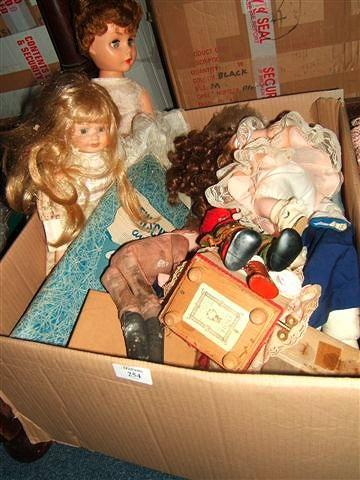 Appraisal: Various bisque headed dolls to include a Cecille musical automata