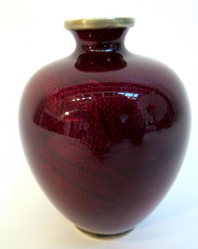 Appraisal: Japanese Pigeon Blood Akasuke Vase Japanese Pigeon Blood Akasuke Vase