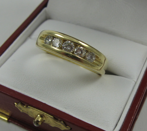 Appraisal: MAN'S DIAMOND RING K yellow gold estimated total weight of