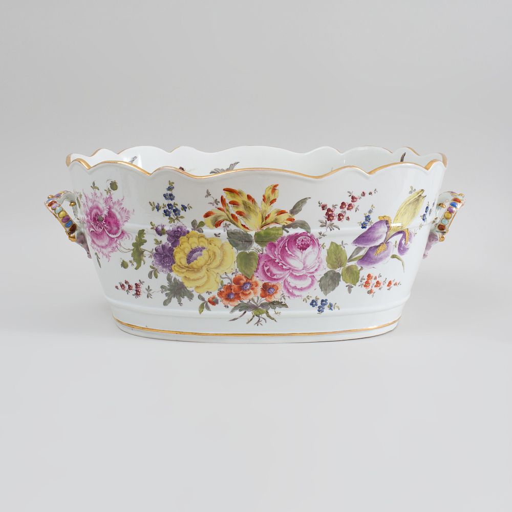 Appraisal: Meissen Porcelain Footbath Cancelled blue crossed swords mark the interior