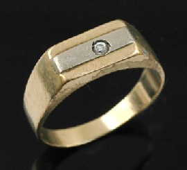 Appraisal: GENTS CT GOLD STONE SET RING