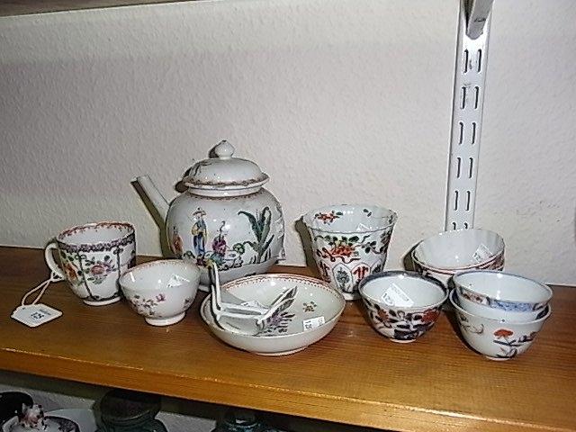 Appraisal: A COLLECTION OF CHINESE TEABOWLS a saucer and a teapot