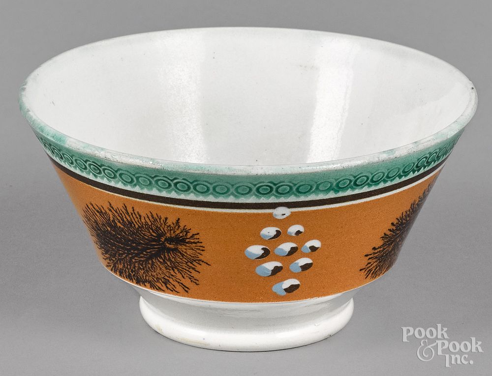 Appraisal: Mocha waste bowl th c Mocha waste bowl th c