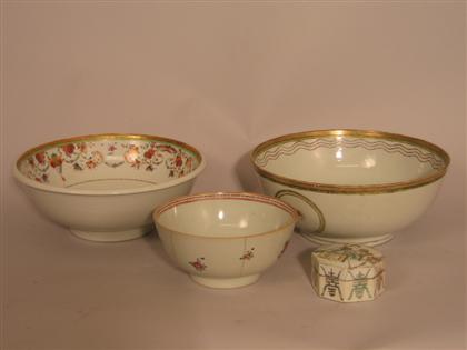 Appraisal: Three Chinese export style bowls and covered box th century