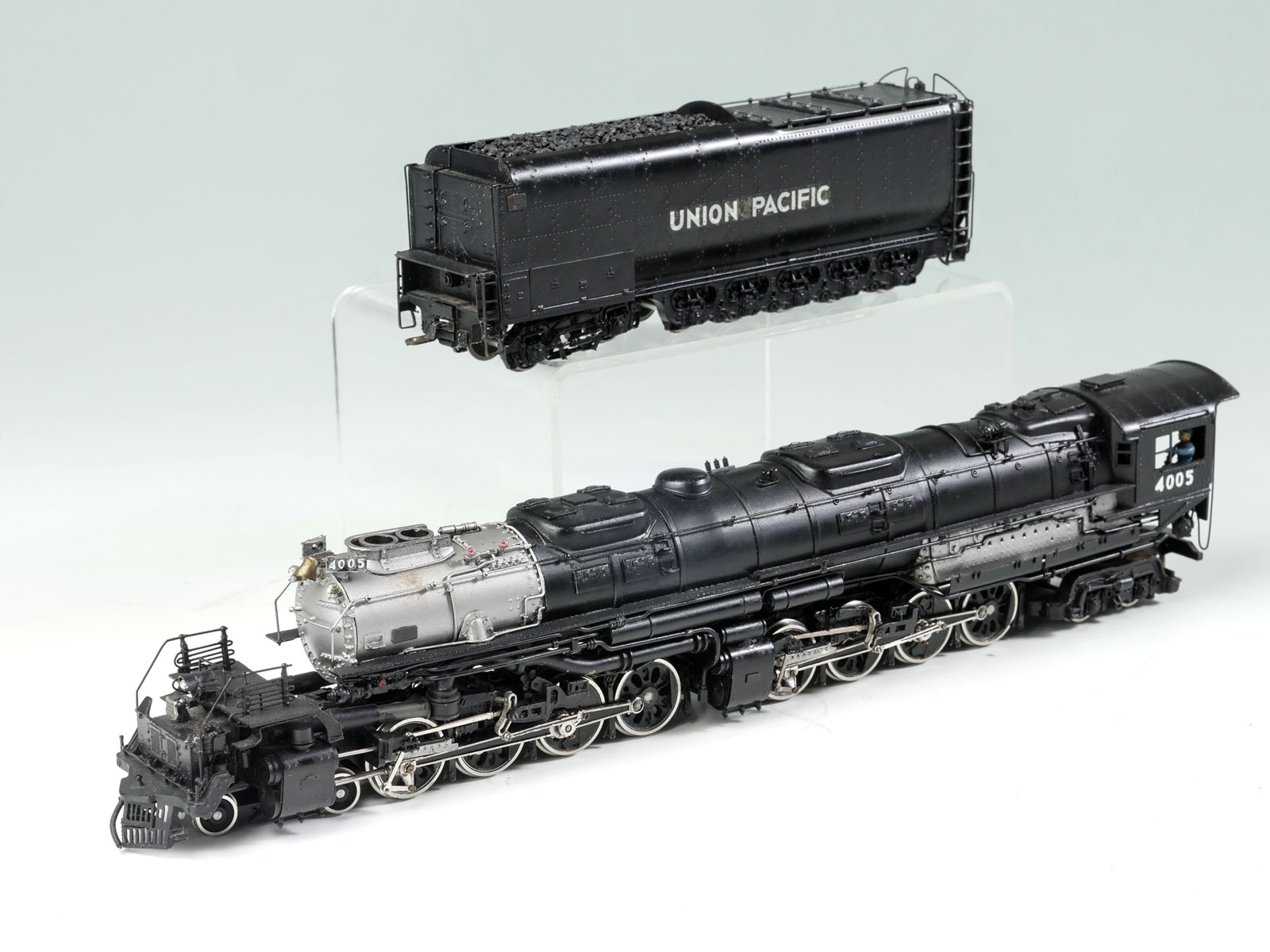 Appraisal: BRASS UNION PACIFIC RR CLASS ''BIG BOY'' ENGINE TENDER Black