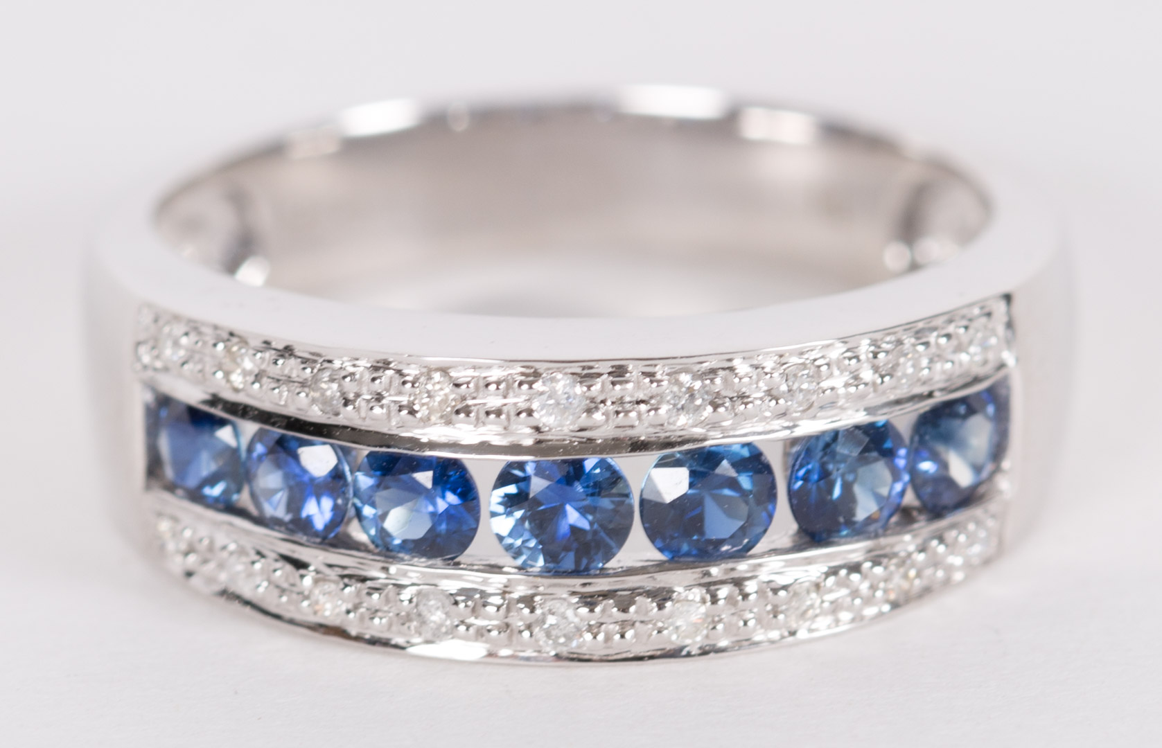 Appraisal: A Sapphire Diamond Ring mounting in K white gold with