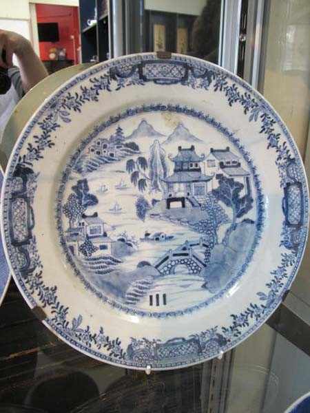 Appraisal: LARGE CHINESE TH CENTURY BLUE AND WHITE EXPORT WARE PLATE