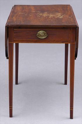 Appraisal: FEDERAL INLAID MAHOGANY PEMBROKE TABLE The leaves with inset round