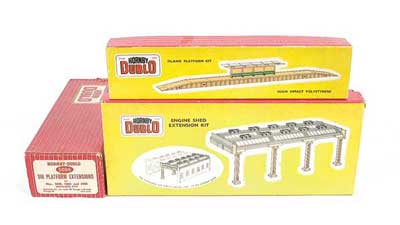 Appraisal: Hornby Dublo a group of plastic kits comprising Island Platform