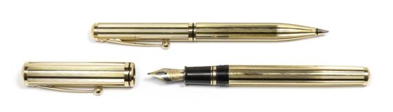 Appraisal: WRITING SET SHEAFFER England ca - Gold-plated Grand Connaisseur model