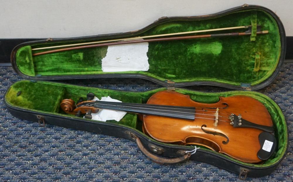 Appraisal: VIOLIN IN CARRYING CASEViolin in Carrying Case